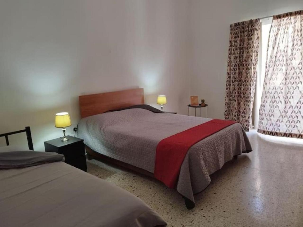 St Julian's Maltese Townhouse - Multiple Units Apartment *